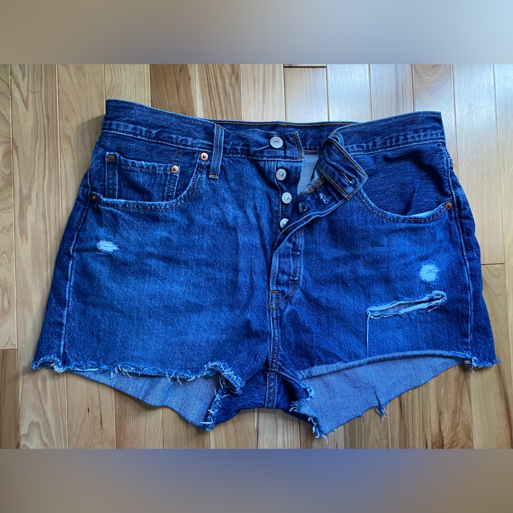 Levi 501🔥 Highwaisted Jean Shorts